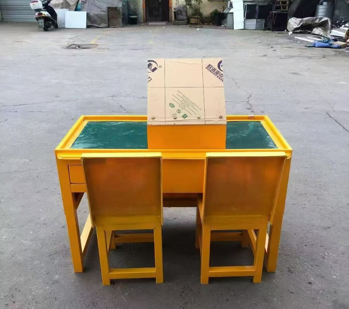 梅河口防静电导通桌井下煤矿火工品发放桌：危险品流转的安全守护者